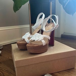Christian Louboutin Ella platform sandal. White. Excellent condition. Size 38.5.